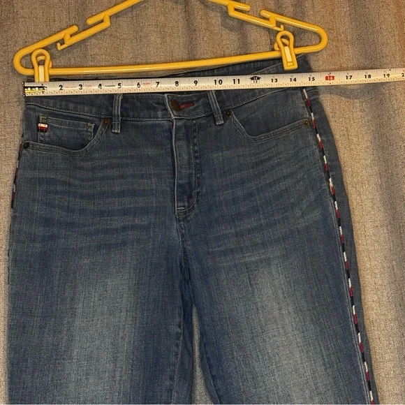 Tommy Hilfiger Light Blue Cropped Jeans with Side Logo Stripe - Picture 9 of 11